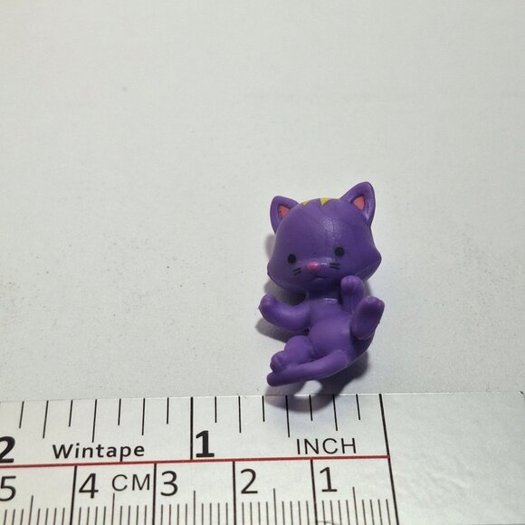 Twozies Season 1 Purple Raccoon Baby Figure 1.25" - Picture 6 of 13